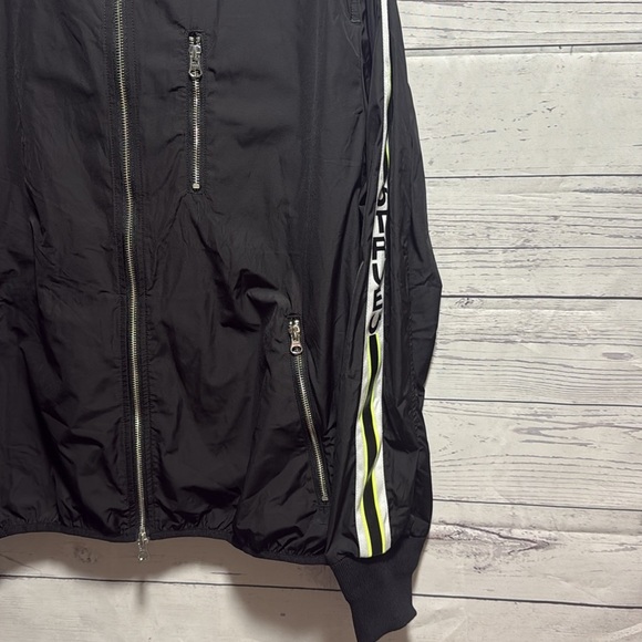 True Religion Sebastian Windbreaker - Picture 3 of 8